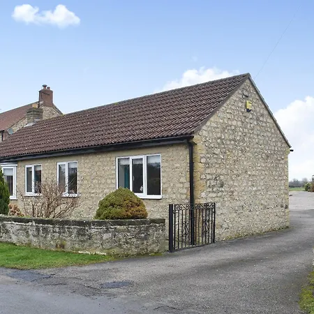 Stonehaven * West Tanfield