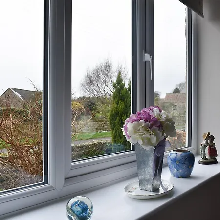 Stonehaven * West Tanfield